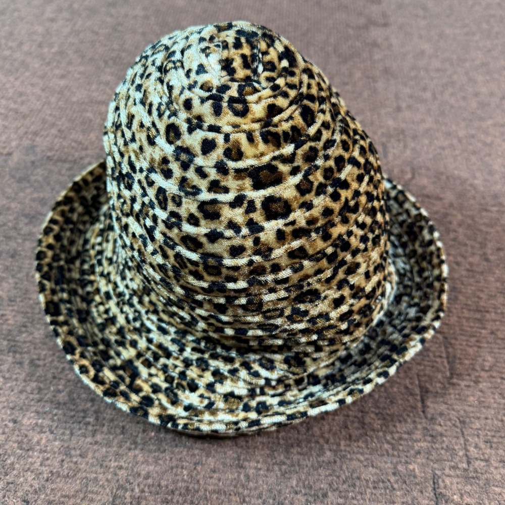A+ Vintage Leopard Print Velour Bucket Hat Animal Print Beehive Cloche Brown Tan